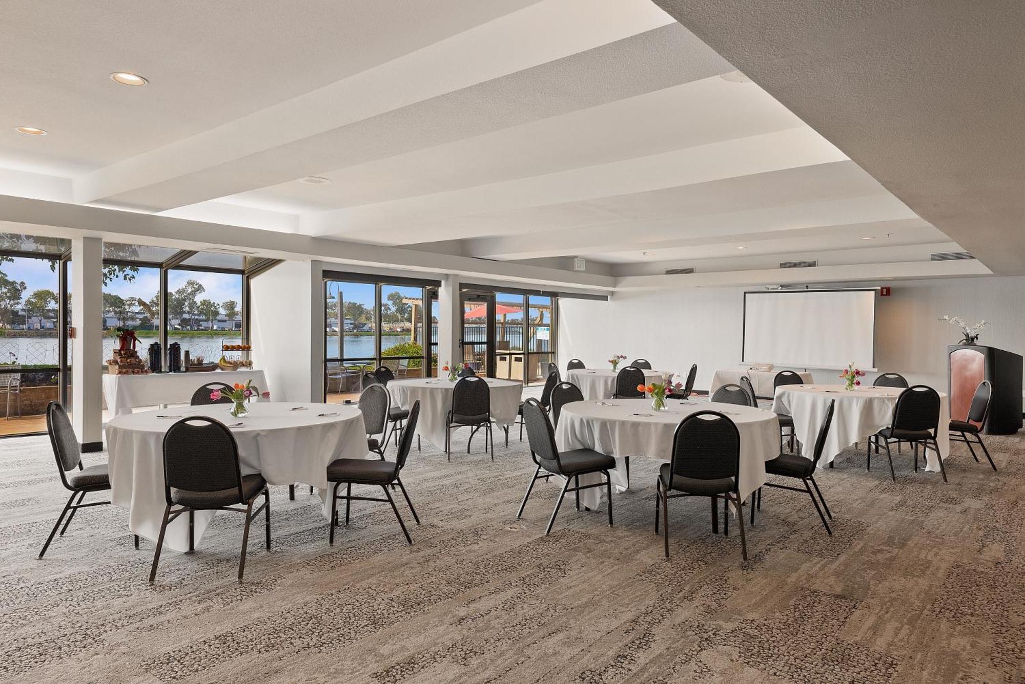 Executive Inn & Suites Oakland Kültér fotó